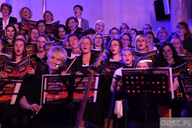 Uwielbienie na zakończenie Zielonogórskich Warsztatów Liturgiczno-Muzycznych