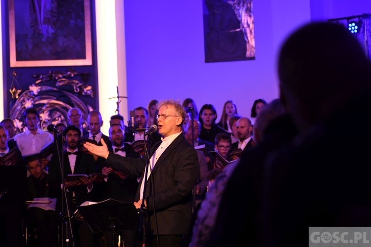 Uwielbienie na zakończenie Zielonogórskich Warsztatów Liturgiczno-Muzycznych