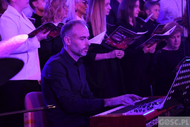 Uwielbienie na zakończenie Zielonogórskich Warsztatów Liturgiczno-Muzycznych