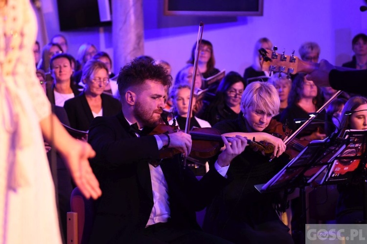 Uwielbienie na zakończenie Zielonogórskich Warsztatów Liturgiczno-Muzycznych