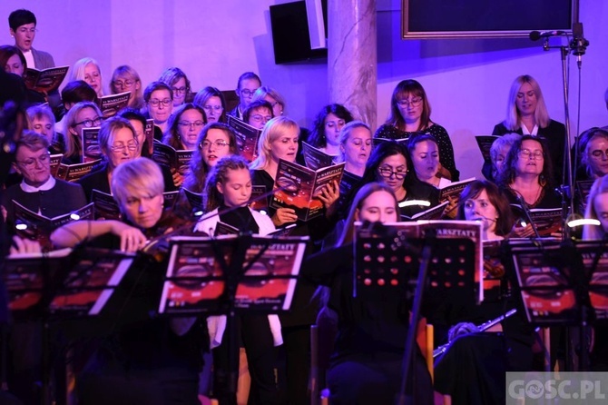 Uwielbienie na zakończenie Zielonogórskich Warsztatów Liturgiczno-Muzycznych