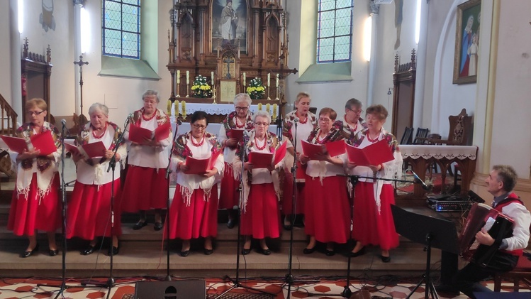 Stolec. Przegląd Pieśni Religijnych z wyjątkowymi tradycjami