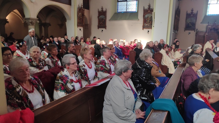 Stolec. Przegląd Pieśni Religijnych z wyjątkowymi tradycjami