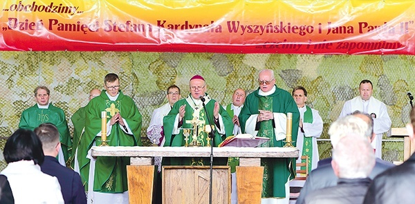 Mszy św. polowej przewodniczył abp Józef Górzyński.