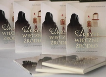 Pozycja ukazała się nakładem wydawnictwa Flos Carmeli.