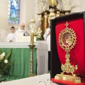 ▲	W relikwiarzu znajduje się fragment serca wyniesionego na ołtarze mediolańczyka.