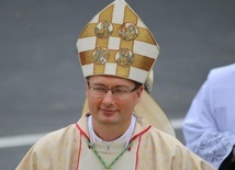 Abp Kulbokas: jestem sfrustrowany, tak mało więźniów i dzieci udało się uwolnić