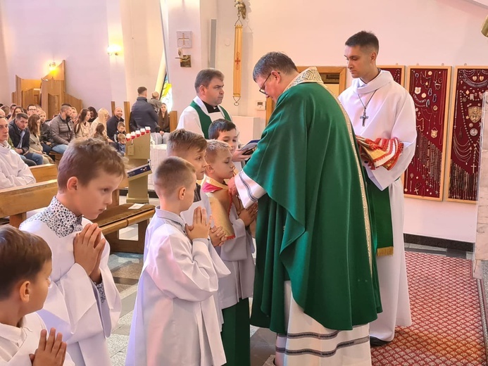 Pasierbiec. Nowi ministranci