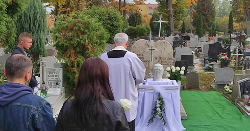 Lubin. Pogrzeb dzieci zmarłych przed porodem