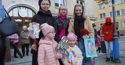 Uroczystości jadwiżańskie 2022. Pielgrzymka trzebniczan i młodzieży duchownej