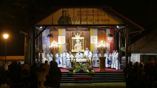 Czuwanie fatimskie w Rychwałdzie z bp. Romanem Pindlem - 13 października 2022 r.