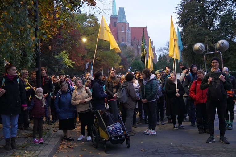Pielgrzymka trzebnicka 2022 cz. 1 - wyjście