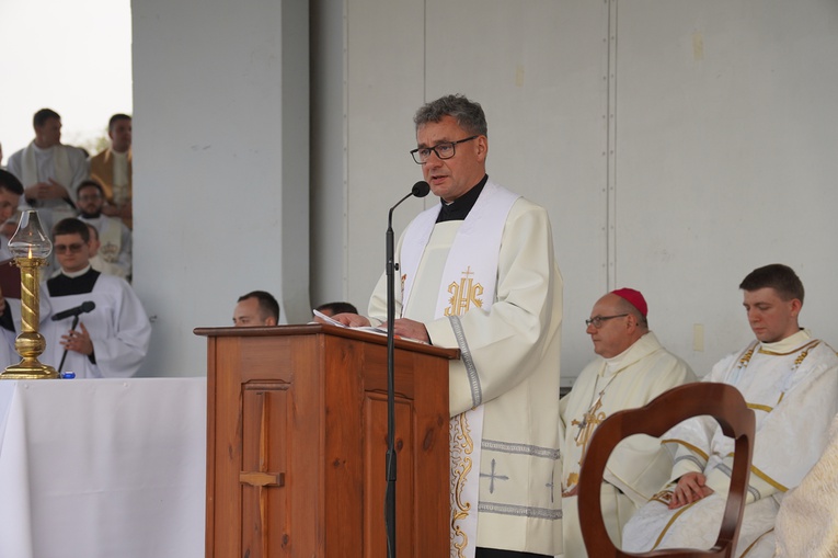 Pielgrzymka trzebnicka 2022 cz. 8 - wejście i Msza św.
