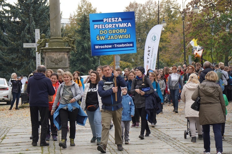 Pielgrzymka trzebnicka 2022 cz. 8 - wejście i Msza św.