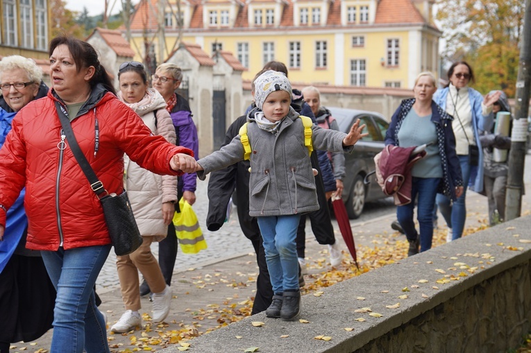 Pielgrzymka trzebnicka 2022 cz. 8 - wejście i Msza św.