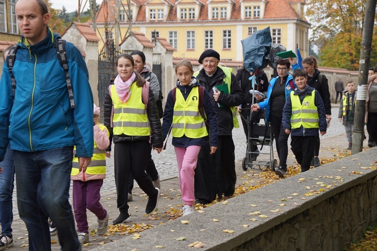 Pielgrzymka trzebnicka 2022 cz. 8 - wejście i Msza św.