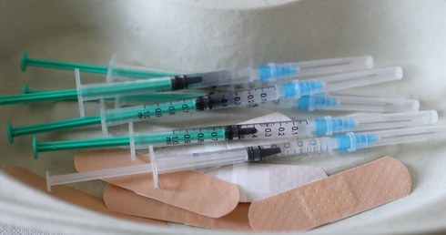 Prokuratura europejska potwierdziła wszczęcie śledztwa w sprawie zakupu przez UE szczepionek przeciw Covid-19