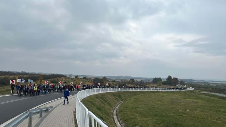 Pielgrzymka trzebnicka z Bagna i Obornik Śląskich