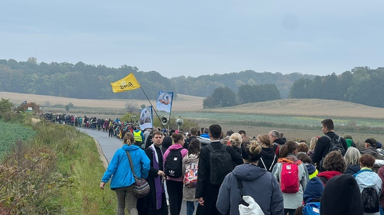 Pielgrzymka trzebnicka z Bagna i Obornik Śląskich