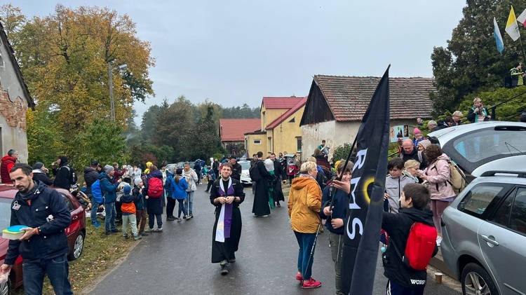 Pielgrzymka trzebnicka z Bagna i Obornik Śląskich