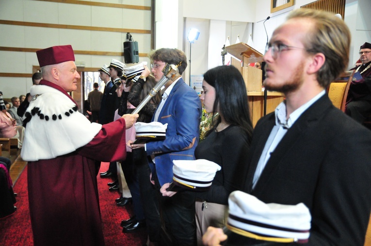 Uniwersytet w służbie prawdzie