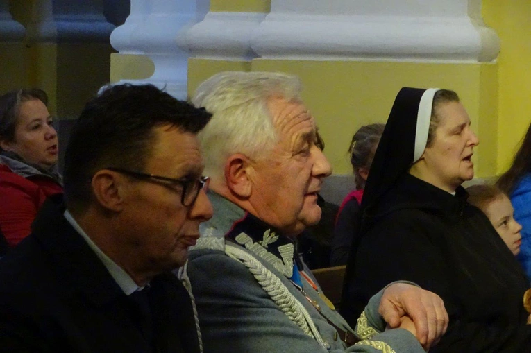 Tablica poświęcona św. Janowi Pawłowi II na wschowskiej farze