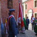 Tablica poświęcona św. Janowi Pawłowi II na wschowskiej farze