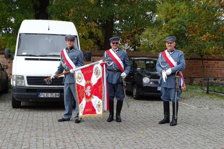 Tablica poświęcona św. Janowi Pawłowi II na wschowskiej farze