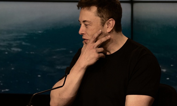 Elon Musk wycofa Starlinki z Ukrainy?