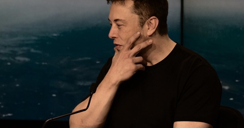 Elon Musk wycofa Starlinki z Ukrainy?