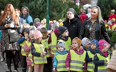 Wśród biorących udział w świdnickiej odsłonie  akcji było przedszkole  sióstr prezentek.