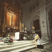 W czasie adoracji Najświętszego Sakramentu młodzi modlili się o dobre przygotowanie do spotkania z Ojcem Świętym w Lizbonie. 