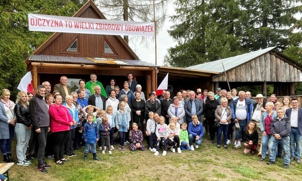 Uczestnicy tegorocznej modlitwy za ojczyznę na Tynioku.