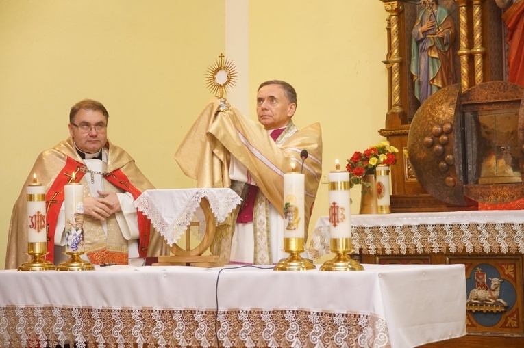 Wizytacja w parafii św. Jadwigi w Gilowie