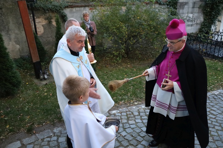 Wizytacja kanoniczna w parafii Przemienienia Pańskiego w Lutomii Dolnej