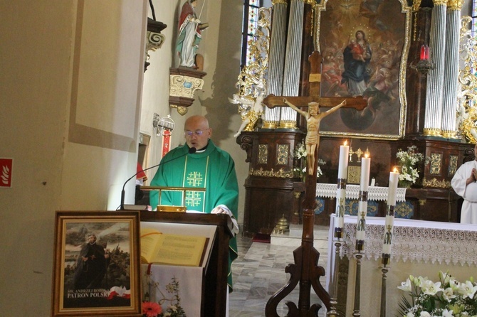 Zabytkowa świątynia i misje miłosierdzia