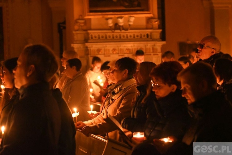 W paradyskim sanktuarium rozpoczął się Akatyst ku czci Bogurodzicy