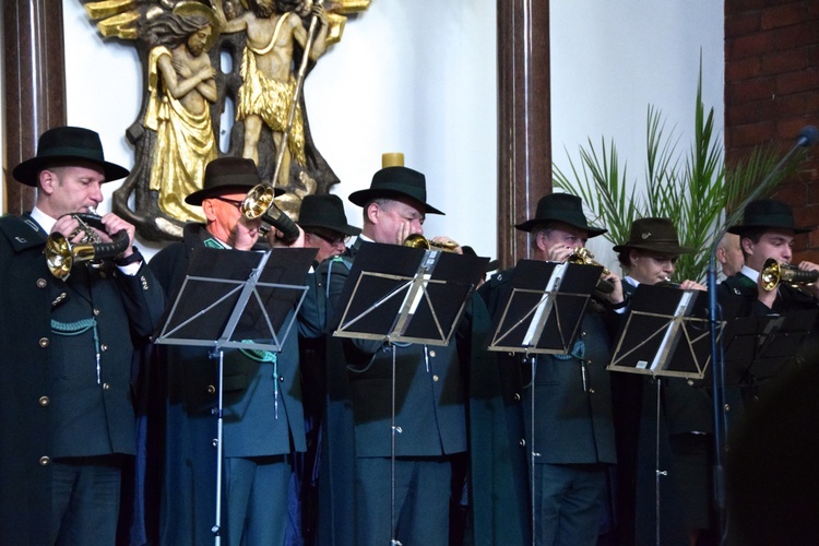 Myśliwi i leśnicy uczcili św. Huberta