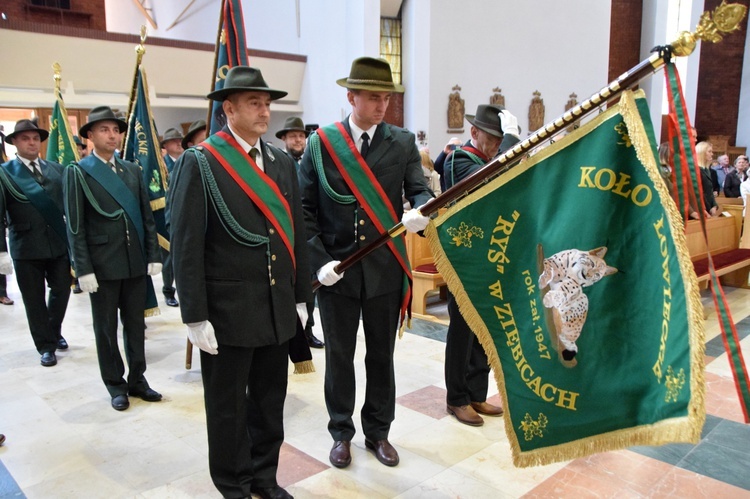 Myśliwi i leśnicy uczcili św. Huberta