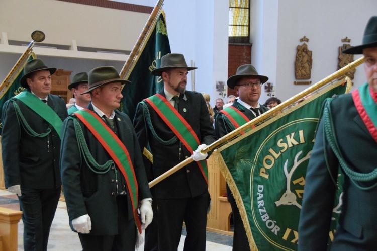 Myśliwi i leśnicy uczcili św. Huberta