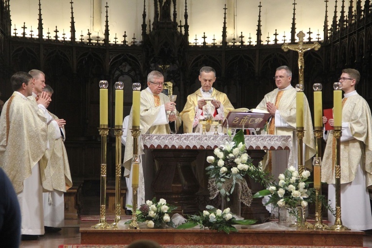 Tarnów. Stypendyści Fundacji im. Arcybiskupa Jerzego Ablewicza