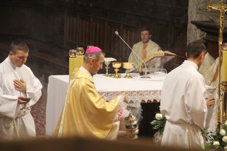 Tarnów. Stypendyści Fundacji im. Arcybiskupa Jerzego Ablewicza