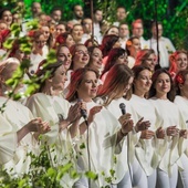 Ponad 1000 artystów, 350 piosenek w ciągu 20 lat. „Piosenki brzmią tu inaczej”