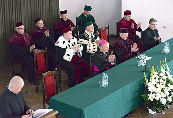 Obok kadry seminarium w rozpoczęciu roku  wzięli udział przedstawiciele władz uczelni miasta, seminariów sąsiednich diecezji oraz KUL.