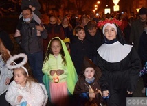 Zaproszenie na bale i marsze świętych