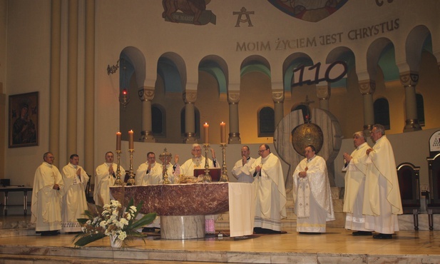 Abp Skworc w Rudzie Śląskiej: Wy jesteście miastem