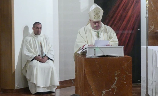 Wprowadzenie relikwii dzieci fatimskich do kościoła w Miliardowicach