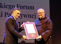 O. Filip Buczyński otrzymał dyplom uznania od wojewody lubelskiego Lecha Sprawki.