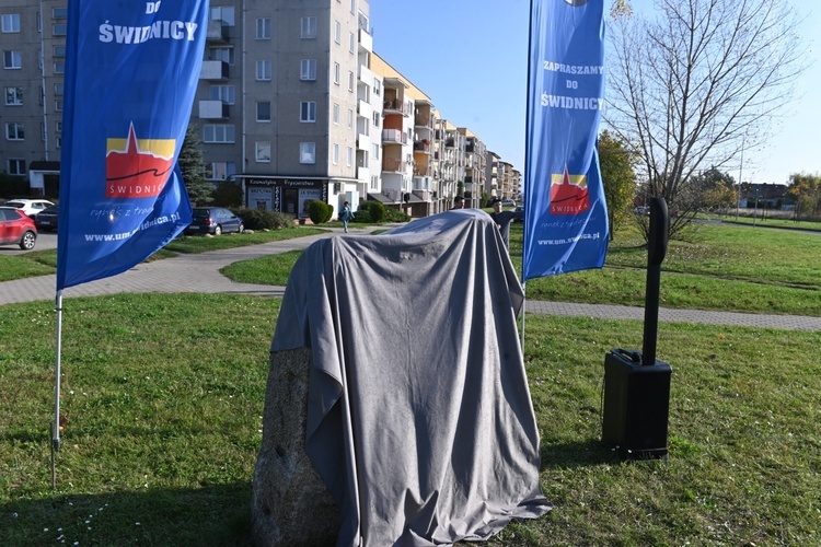 Świdnica. Oddali rondo bł. ks. Jerzemu Popiełuszce