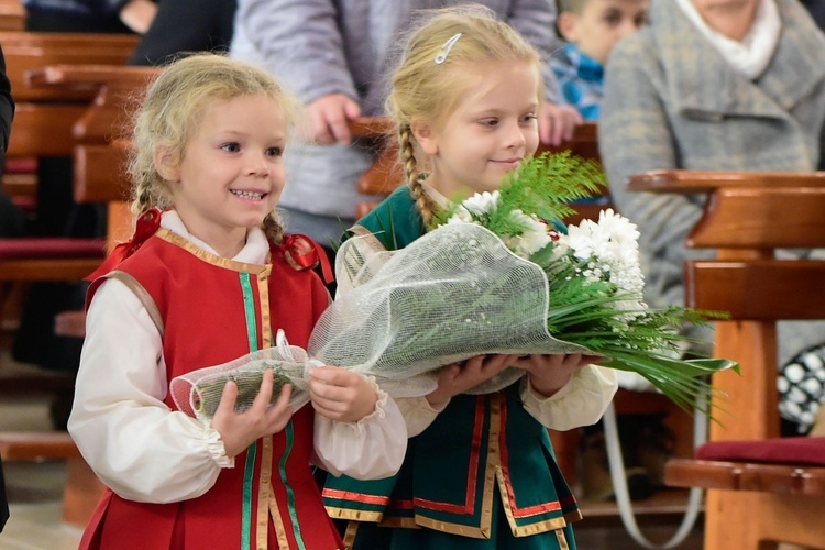 Olsztyn. 25-lecie Katolickiego Zespołu Edukacyjnego im. Świętej Rodziny